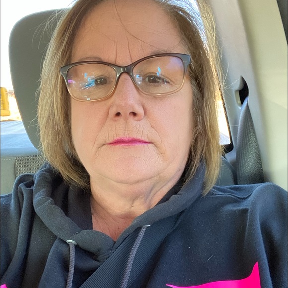 Meet your Posher, Cheryl - Picture 1 of 1